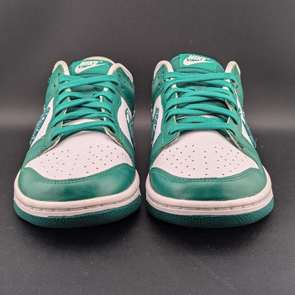 Nike Women's Size 10 Dunk Low Green Paisley DH4401-102 Nike