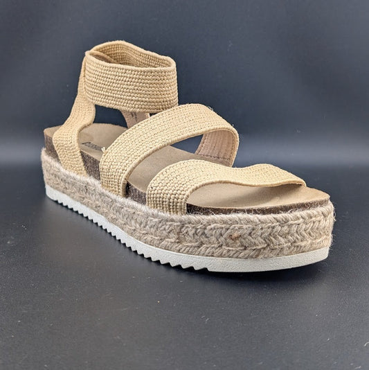 CUSHIONAIRE Mandy Wedge Stretch Platform Sandal Beige Size 8.5M Brand New! CUSHIONAIRE