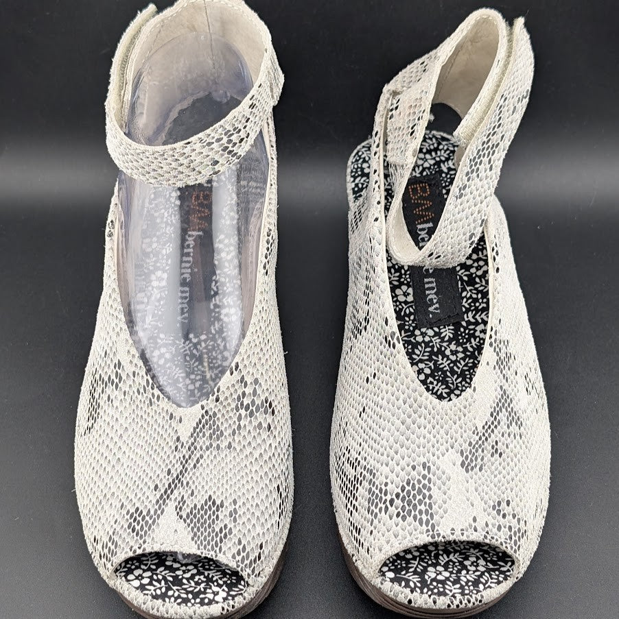 Bernie Mev "Mely" Leather Snakeskin Slingback Wedge Platform Sandals Sizes 6.5-8 Bernie Mev