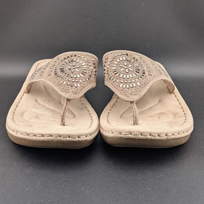 CLIFFS BY WHITE MOUNTAIN Women's 6.5 Cienna Wedge Sandal, Stone/Fabric Silver White Mountain