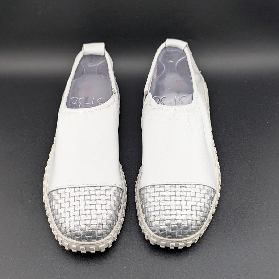 Bernie Mev Sizes 6.5-7 Memory Foam Slip-on Soft Leather Sneakers Total Comfort! Bernie Mev
