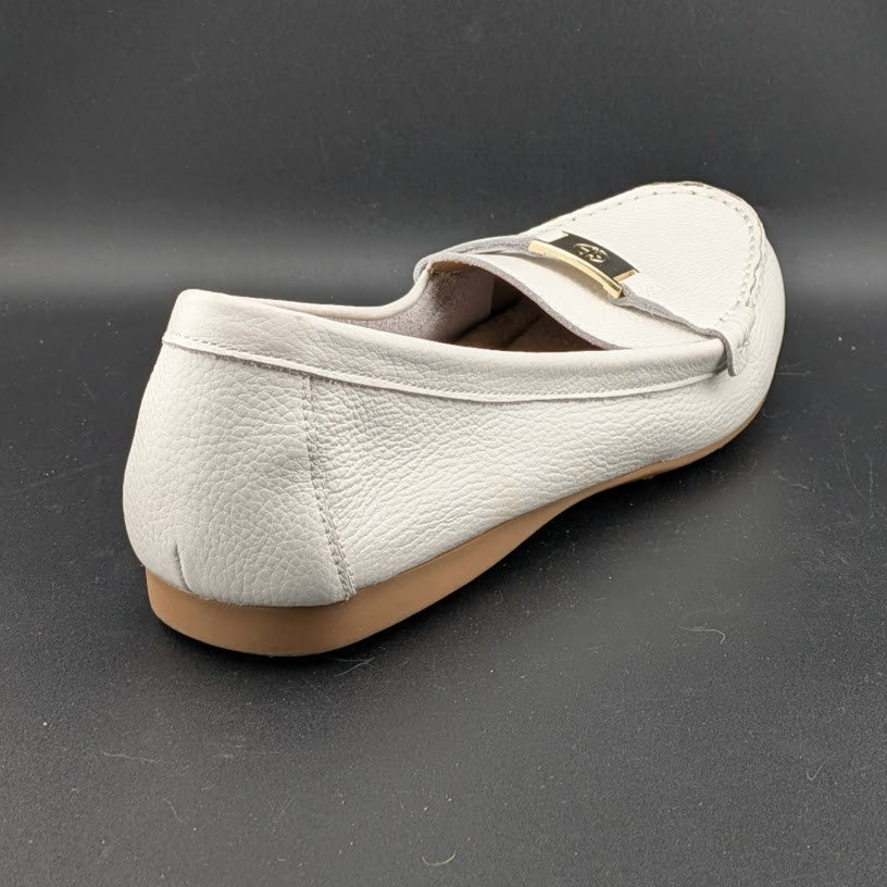 Giani Bernini Womens Size 8M Dailyn Tumbled White Leather Loafers w/ Memory Foam Giani Bernini