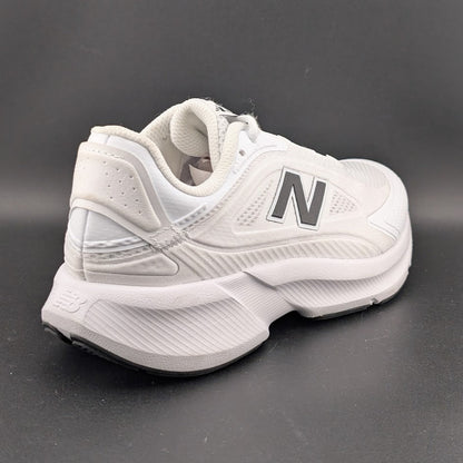 New Balance CTLYST Ladies Walking Shoes 8 B  White / Black NEW no Box New Balance