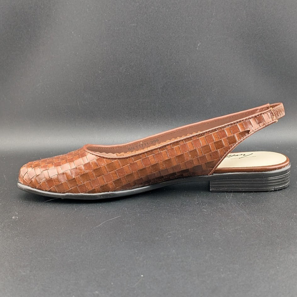 Women's Trotters Size 6 or 6.5 "Lucy" Cognac Woven Slingback Flat T1711-206 NIB Trotters