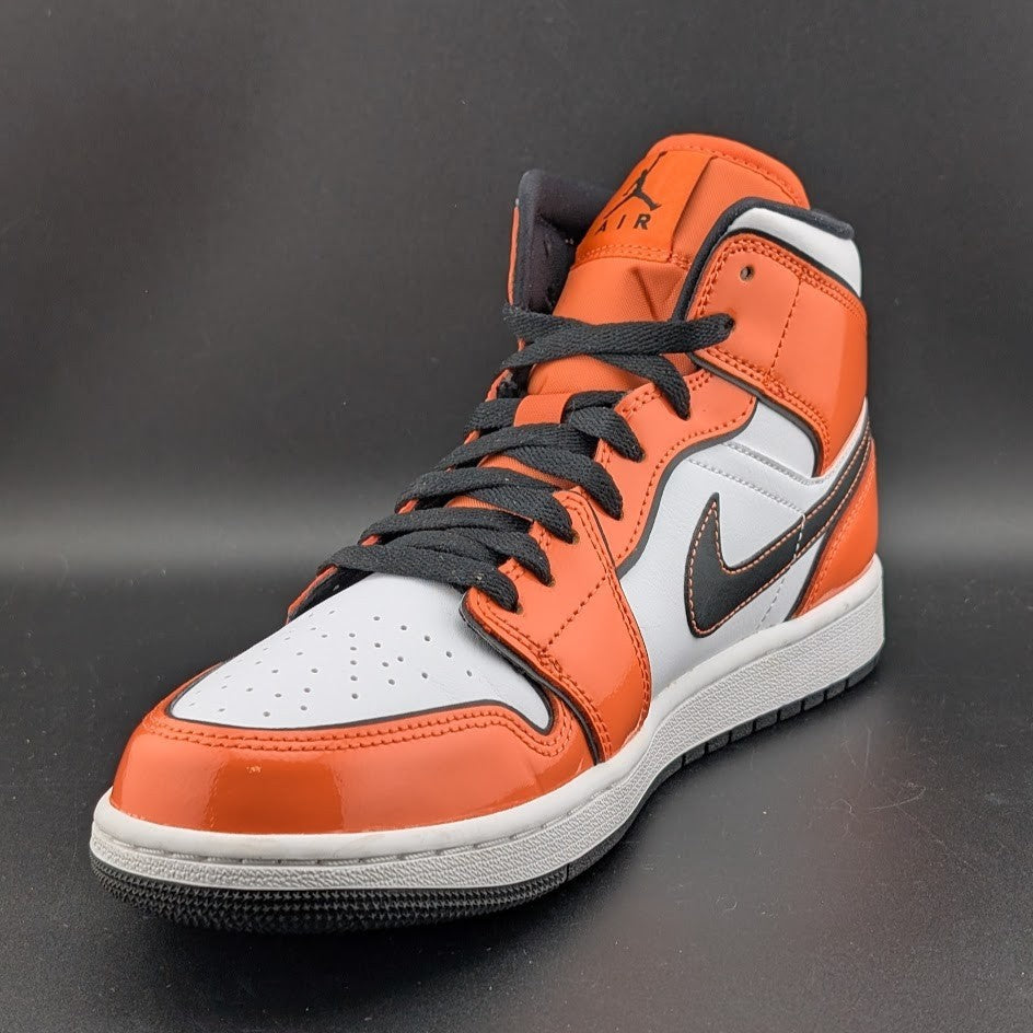 Air Jordan 1 Mid SE Turf Orange. Men's Size 9 Brand New Deadstock DD6834-802 Jordan