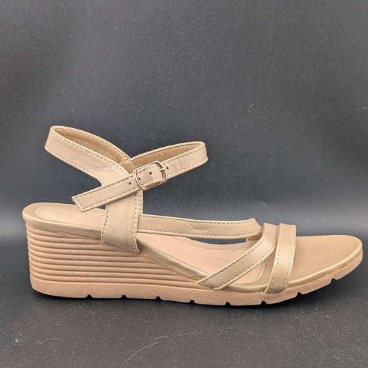 Shibever Women's Wedge Sandals Dress Shoe Beige Pre-Loved Size EU38 / US 7 Shibever