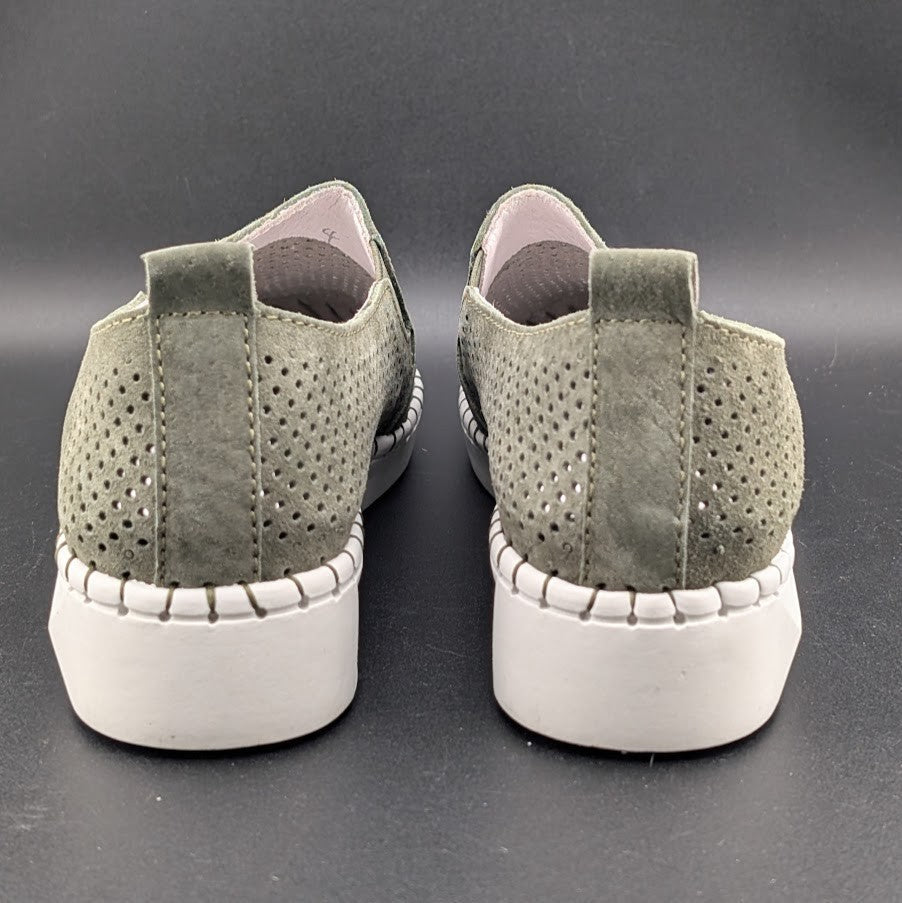 Bernie Mev TW98 Green Leather Twin Gore Slip-Ons  Size EU 37, 39 (US 6.5-7, 8.5) Bernie Mev