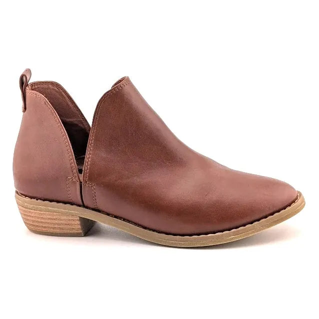Women's Nora Cut Out Ankle Bootie - Universal Thread™ SoleComfort.shoes