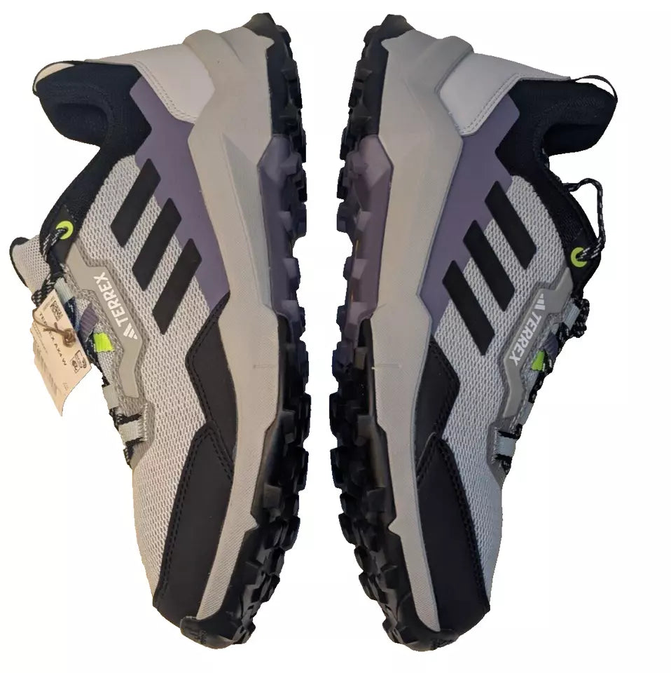 adidas Women's Size 9