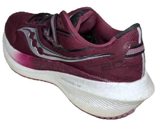 Pre-Owned Women's Saucony Triumph 20 Road Running Trainer Shoes Size 7.5 in Sundown Rose (Burg)