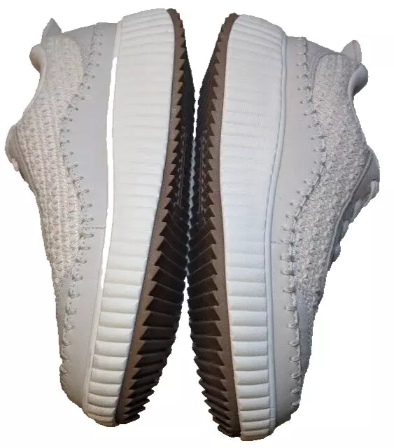 DREAMPAIRS Platform Sneakers Woman's Size 7M Lace Up Creme Cushioned Shoes