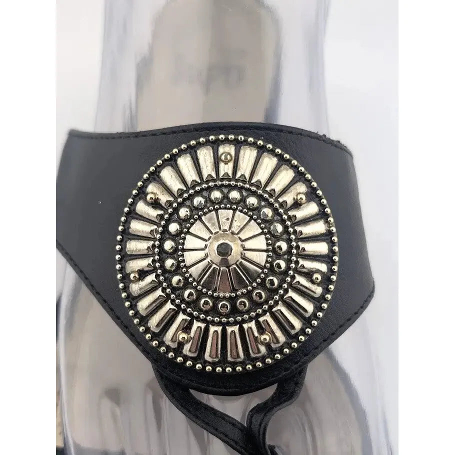 Pre-owned Impo Women Sandals Black with Sun Medallion Size 7.5 - SoleComfort.shoes