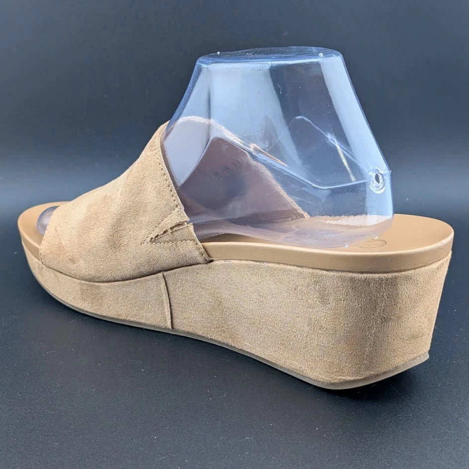 Carlos Santana Delphina Khaki Faux Suede Mules Size 8.5 Excellent Pre-own SoleComfort.shoes