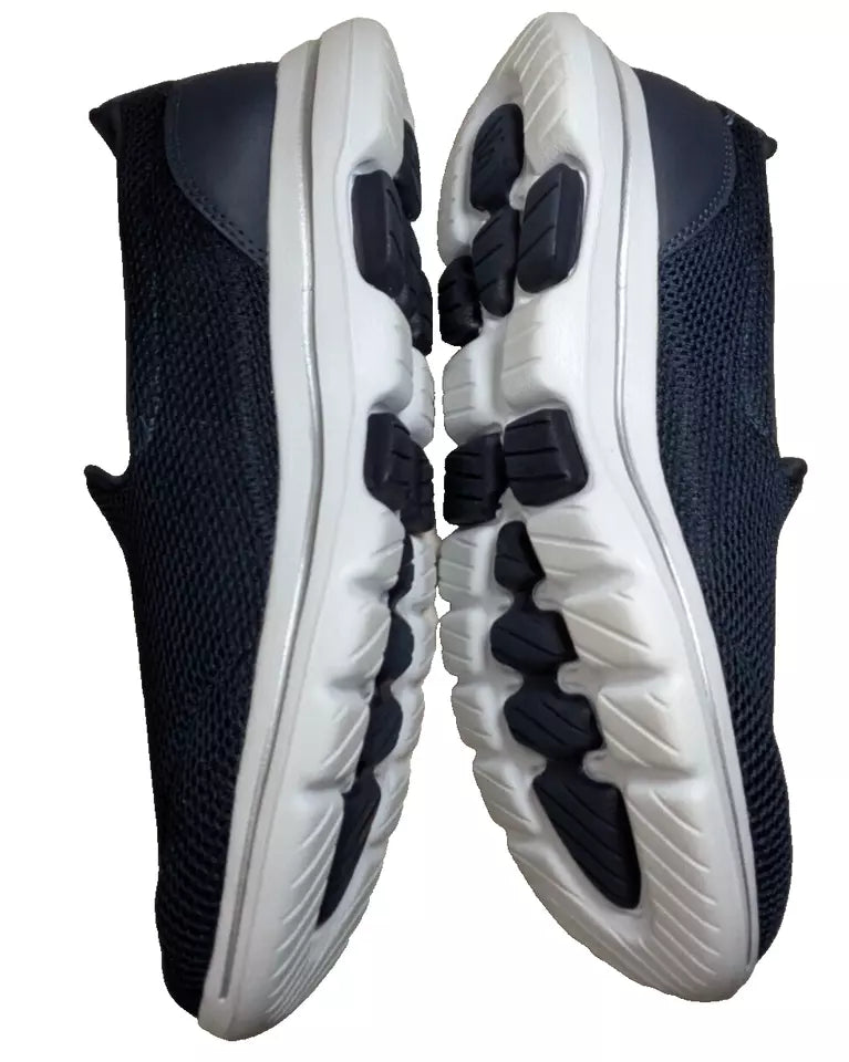 SKECHERS GO WALK 5