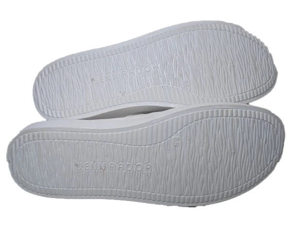 JENN ARDOR Size 8.5 Slip On Canvas Shoes Womens Low Top Fashion Walking Sneaker