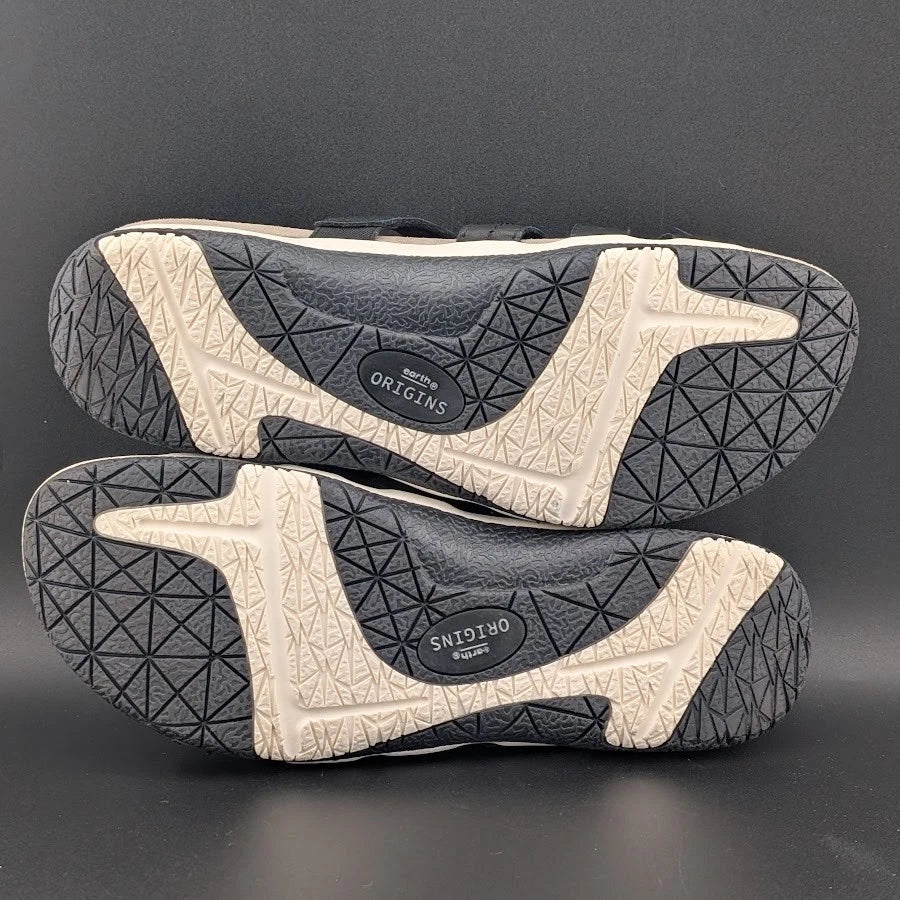 Reconditioned Earth Women's Size 11M Sassoni Strappy Slip On Sandals in Black Leather Earth Origins