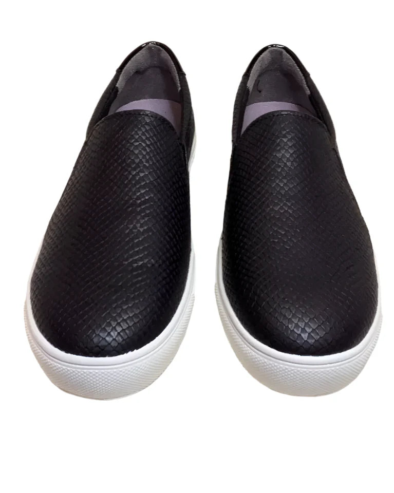 Dr. Scholls Nova Black Slip On Low Top Size 9 (US)