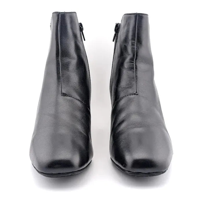 Clarks Women's Kyndall Faye Fashion Booties Black Leather 26174300 **Year-Round SoleComfort.shoes