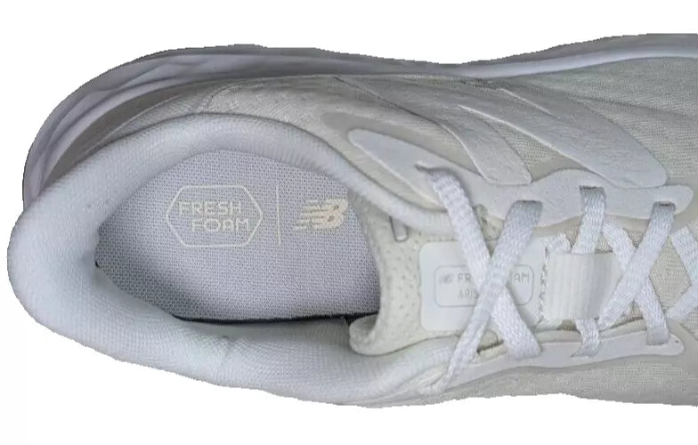 New Balance Women's Fresh Foam Arishi v4 Ivory Running Shoes Size 7.5 WARISRW4