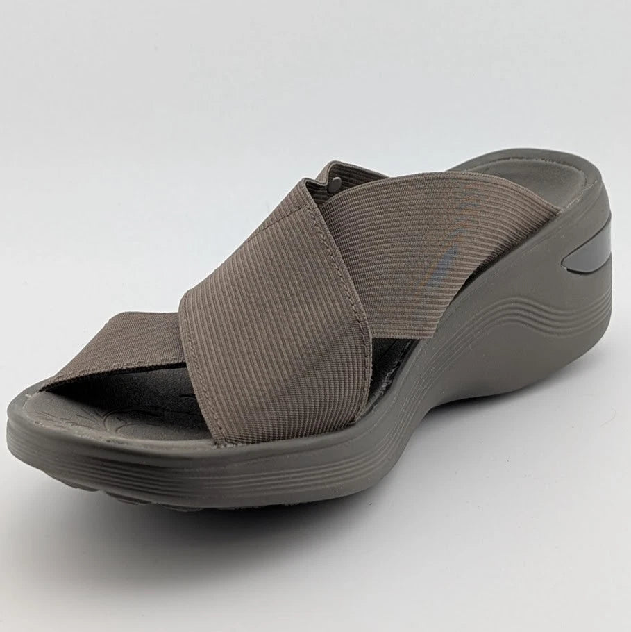 Bzees for Lifestride Women's Size 7M Taupe Elastic Slide Sandal SoleComfort.shoes