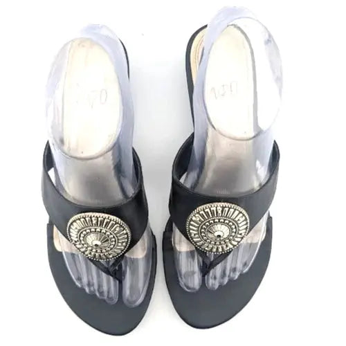 Pre-owned Impo Women Sandals Black with Sun Medallion Size 7.5 - SoleComfort.shoes