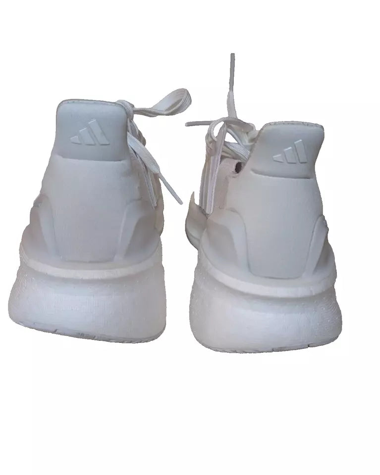 adidas Women's White UltraBoost 5 Sneaker | Brand New (ID8848) Size 7