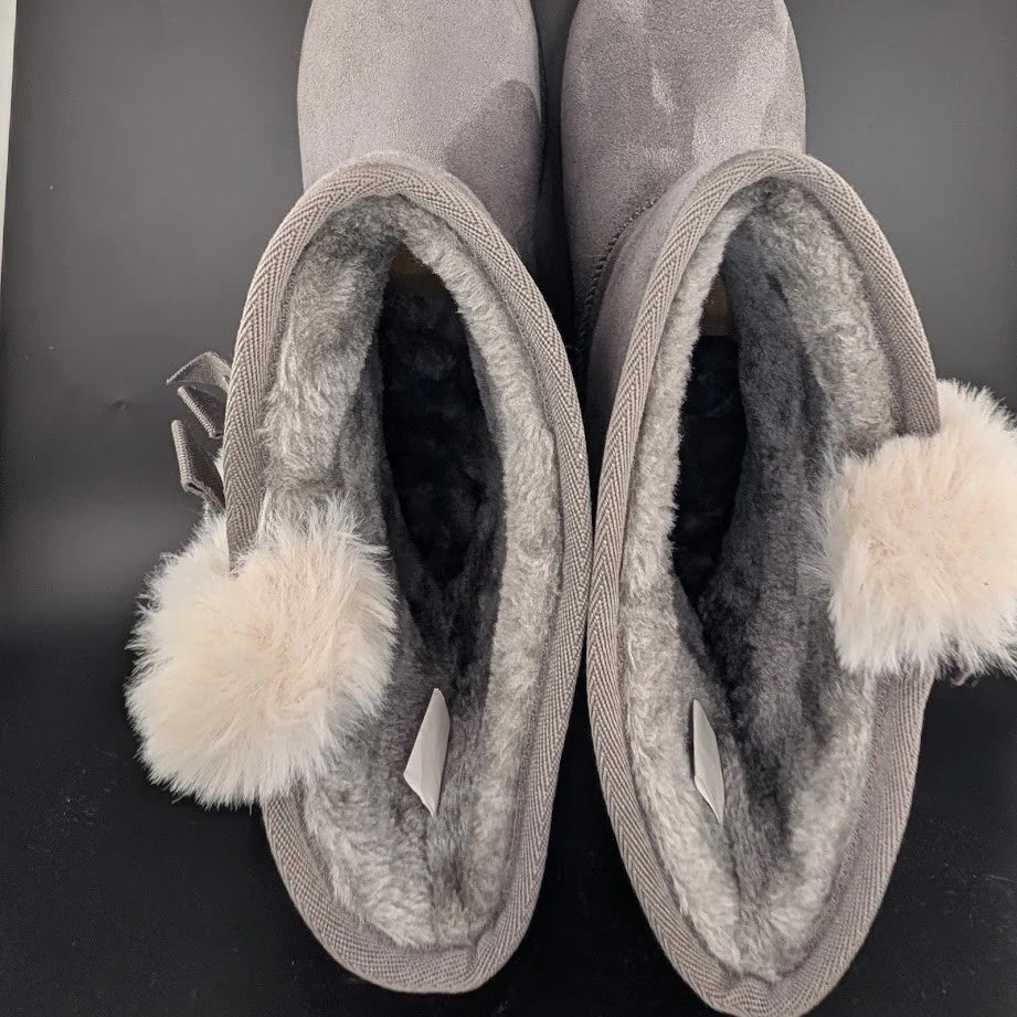 Koolaburra by UGG Size 11 Victoria Short Winter Boots Women's Grey -2 Bow 4 Puff SoleComfort.shoes