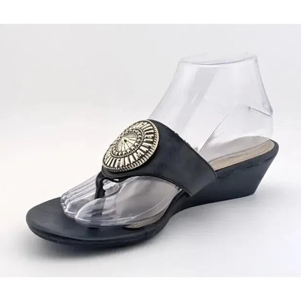 Pre-owned Impo Women Sandals Black with Sun Medallion Size 7.5 - SoleComfort.shoes
