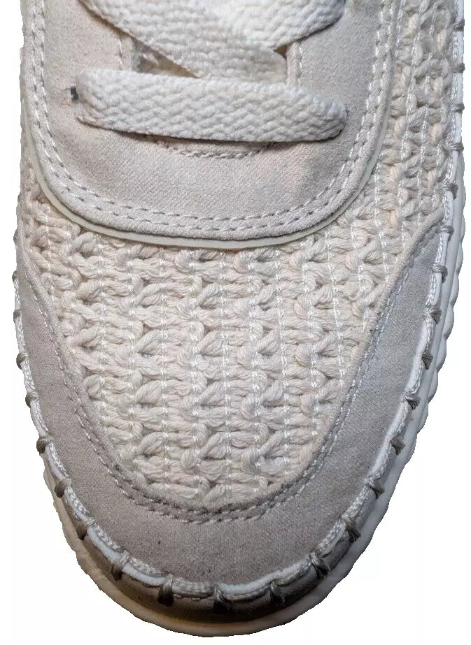 DREAMPAIRS Platform Sneakers Woman's Size 7M Lace Up Creme Cushioned Shoes