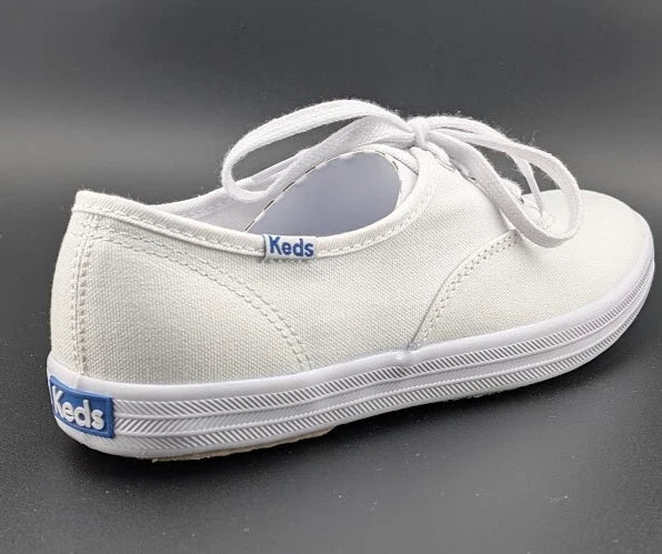Keds Women's Champion Originals Lace Up, White, Size 6 Wide WF34000
